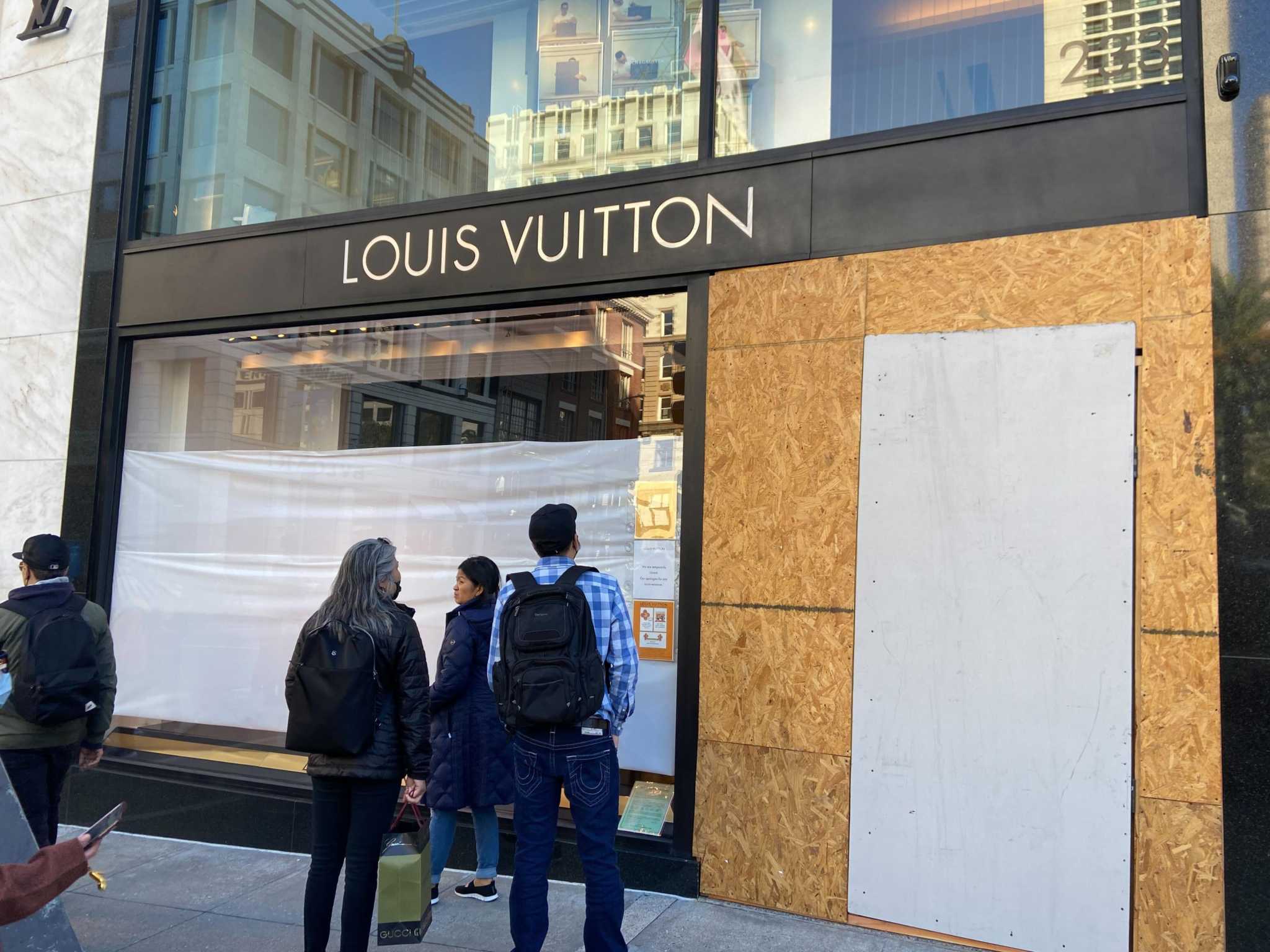 Looters Strike Stores in Downtown S.F. and Emeryville Shopping