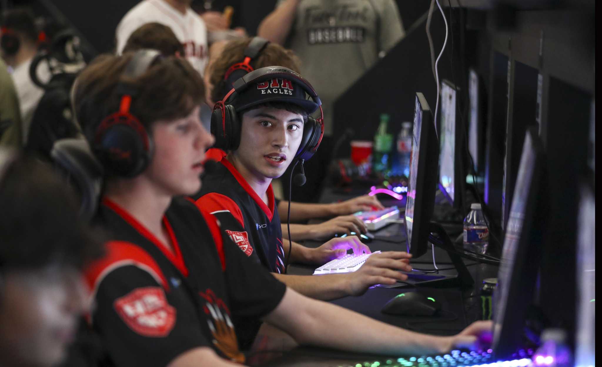 Spring ISD adds esports course with Lone Star College partnership