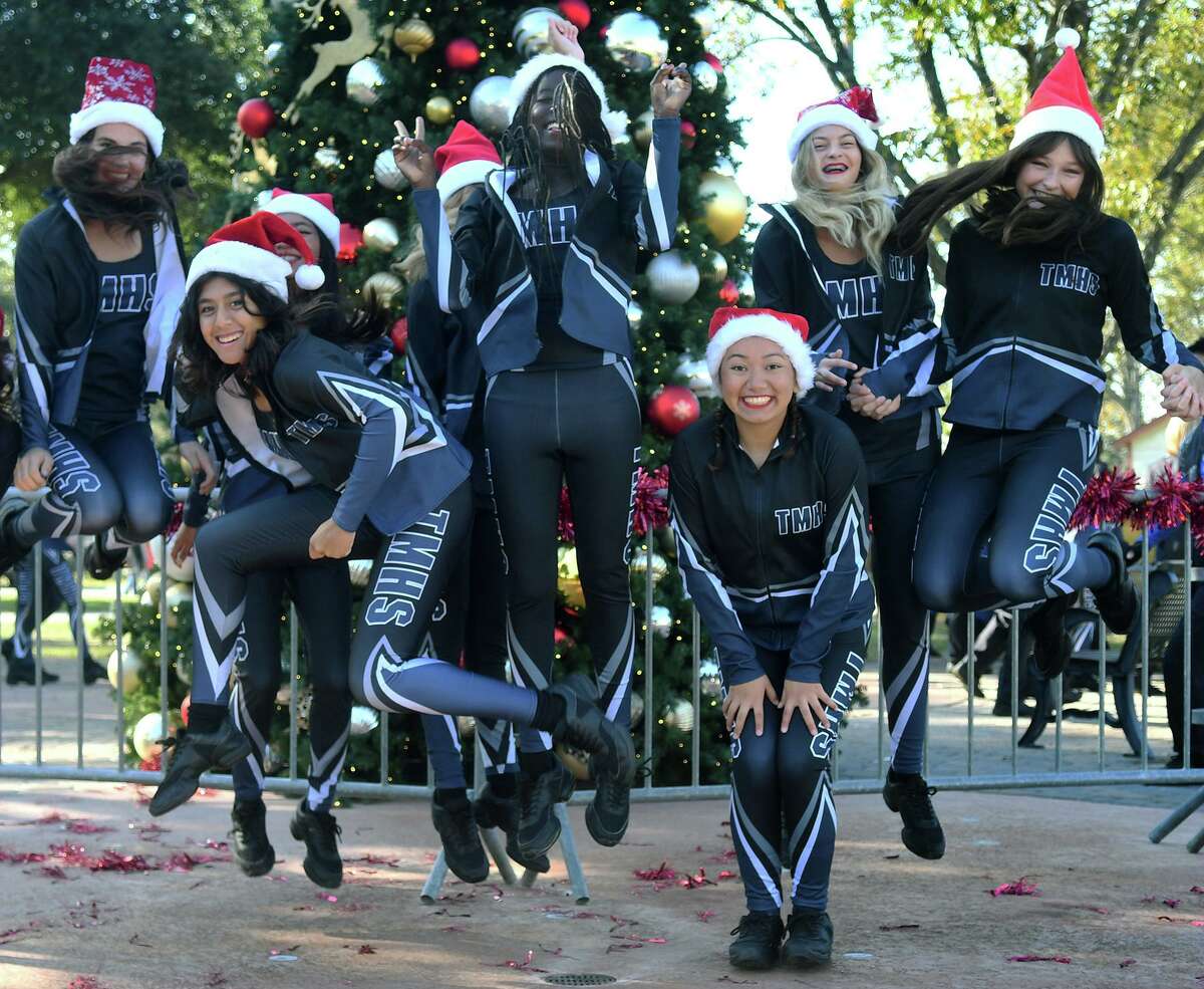 Tomball kicks off holiday season with tree lighting, parade, Miss