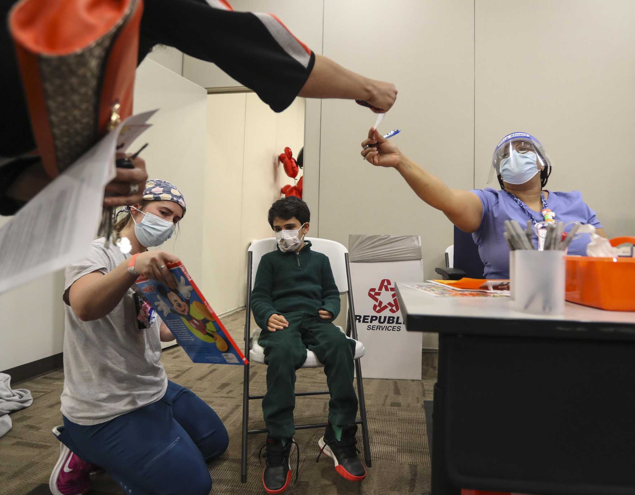 240,000 Texas children ages 5-11 got first dose of COVID vaccine ahead of Thanksgiving break - Vimarsana News
