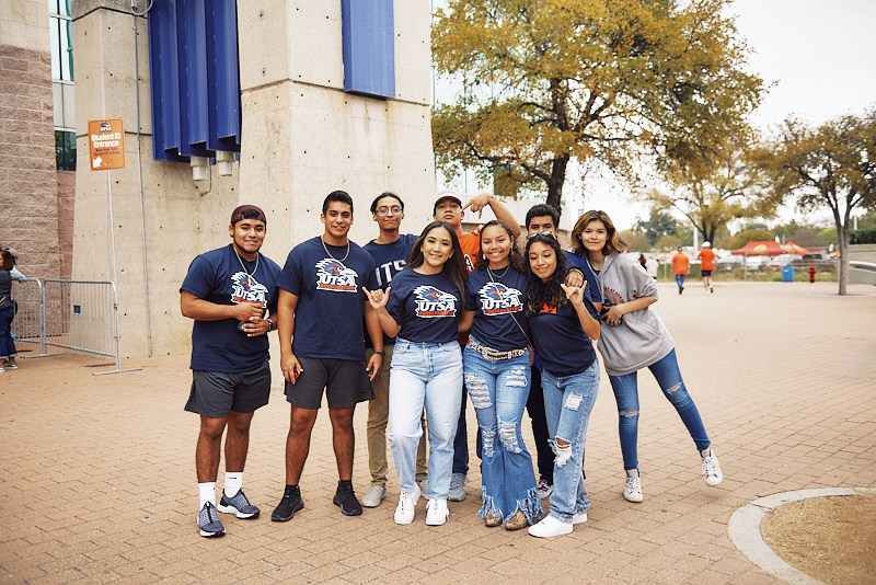 Scenes from the Alamodome on Saturday, November 20 during UTSA's game against University of Alabama at Birmingham. 