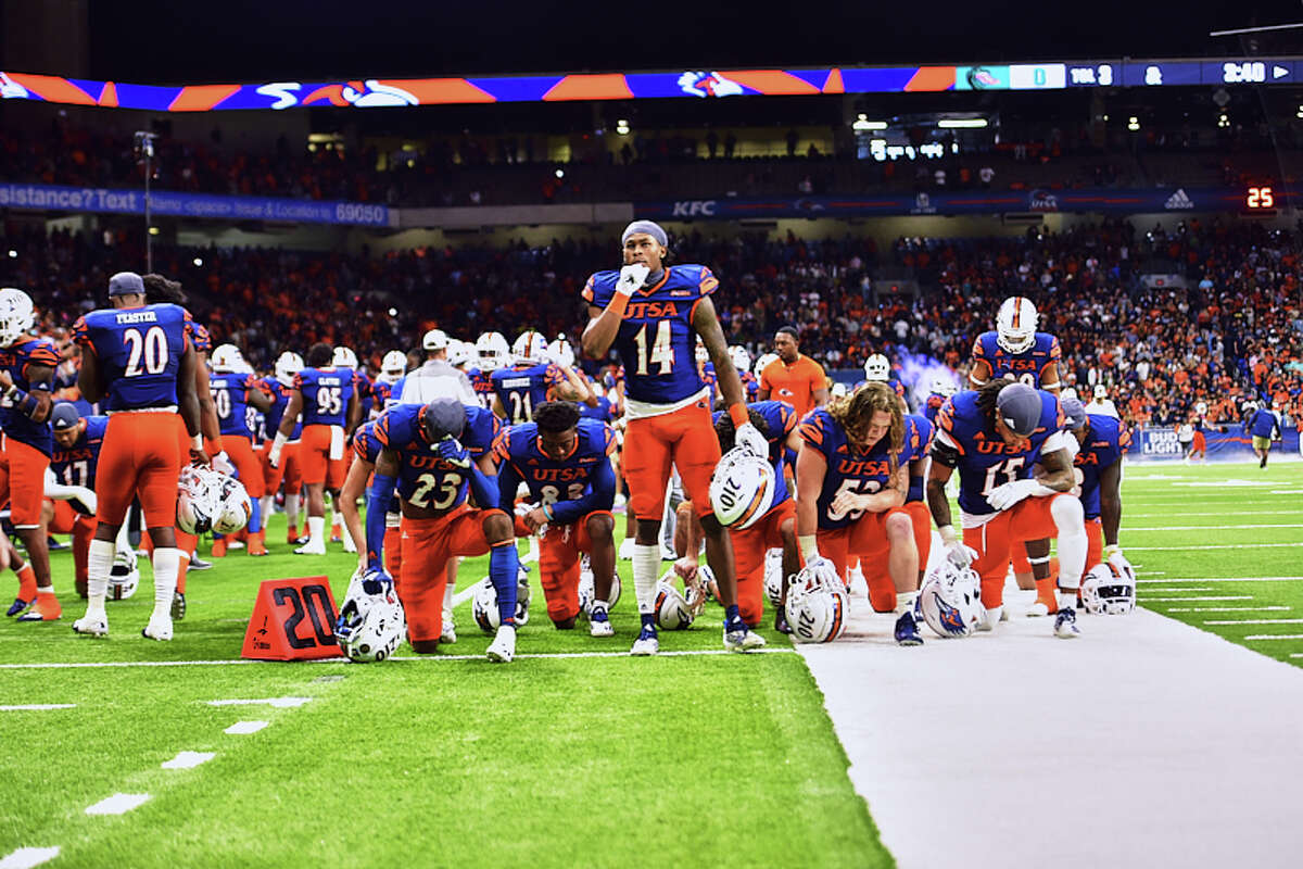 Scenes from the Alamodome on Saturday, November 20 during UTSA's game against University of Alabama at Birmingham. 