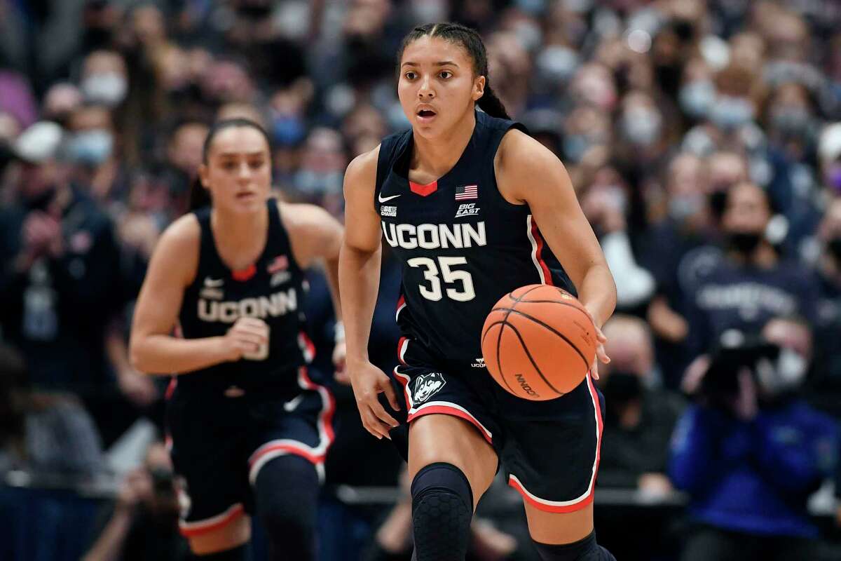 Connecticut's Azzi Fudd in the second half of an NCAA college basketball game, Sunday, Nov. 14, 2021, in Hartford, Conn. (AP Photo/Jessica Hill)