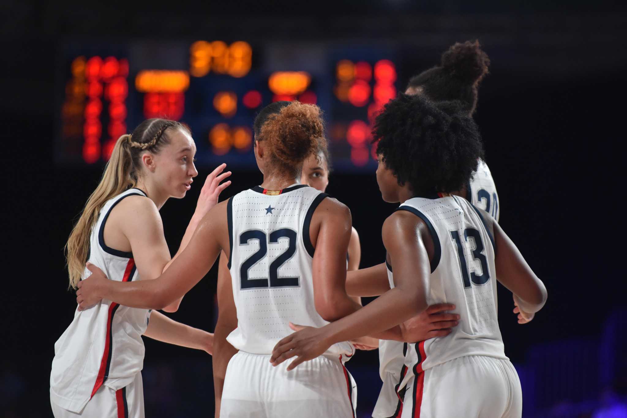 UConn advances in Battle 4 Atlantis behind breakout performance from freshman Azzi Fudd - Vimarsana News