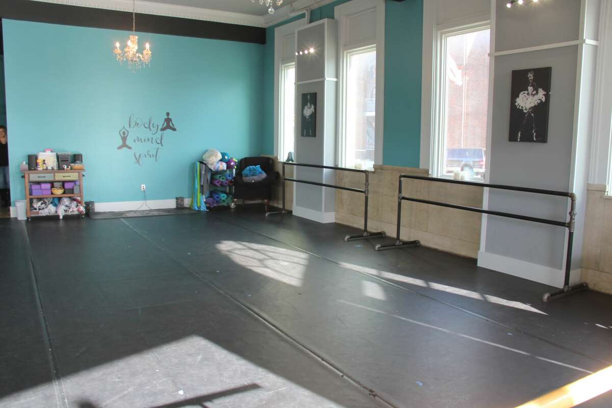 The space at Huron Fitness & Health Studio where yoga, meditation, and dance lessons from Lake Huron Dance take place. 