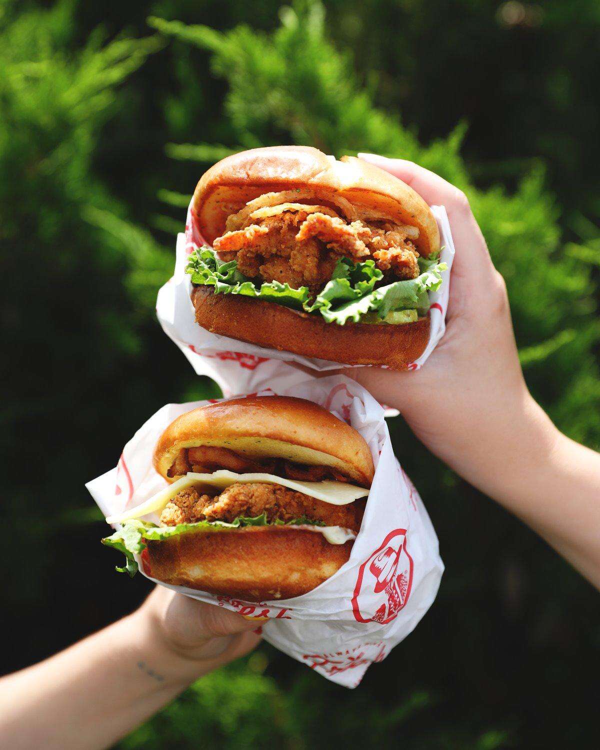 Slim Chickens opens Pearland restaurant