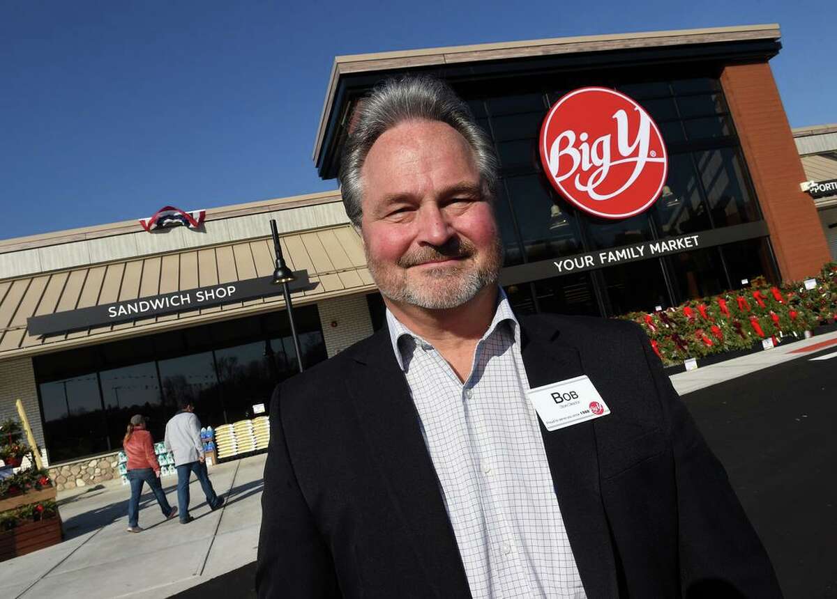 See inside new Clinton Big Y, dubbed ‘a Whole Foods on steroids,’ with new smart phone checkout
