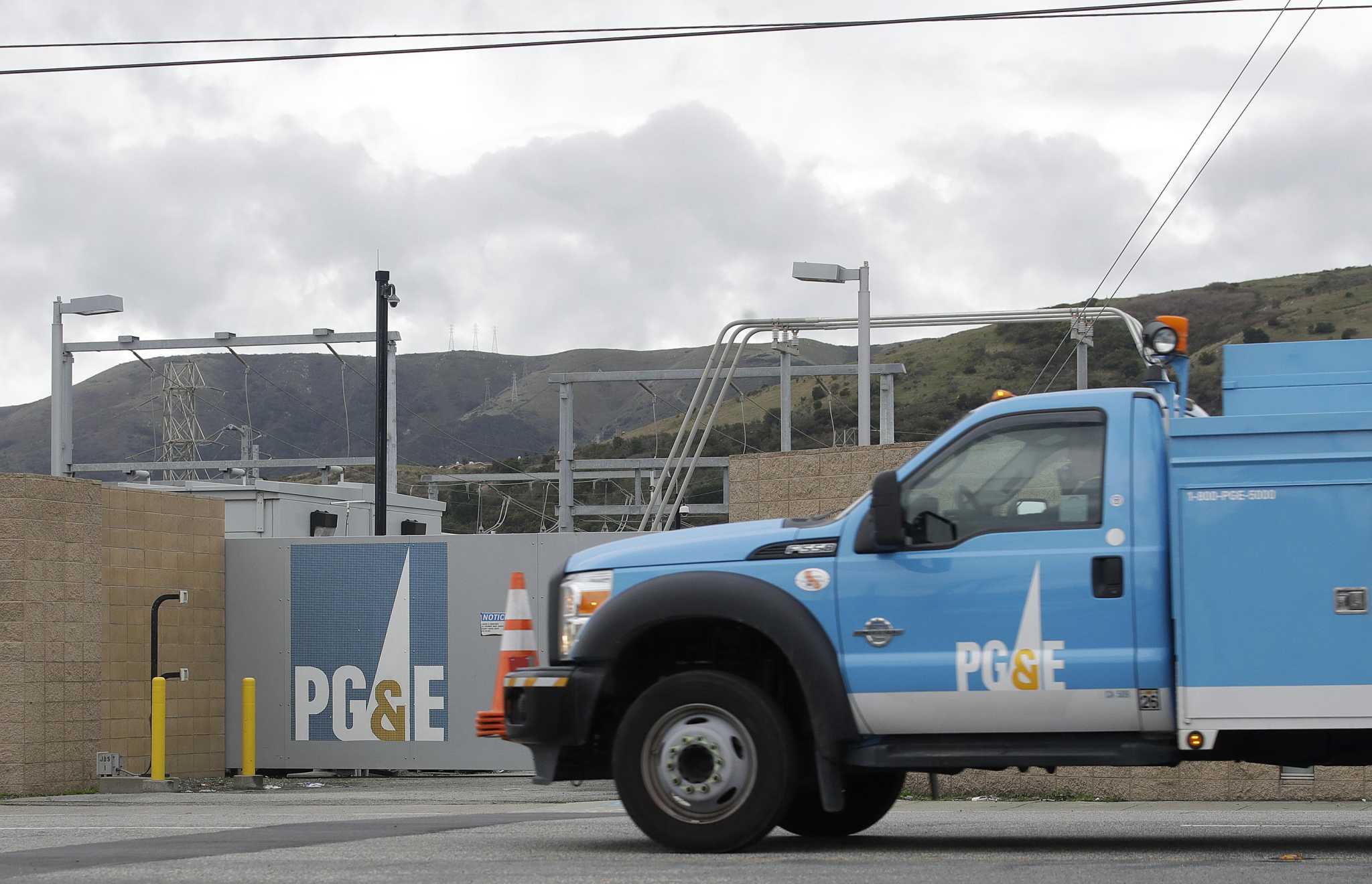 California cites PG&E $7.5 million because of power line inspection failures - Vimarsana News
