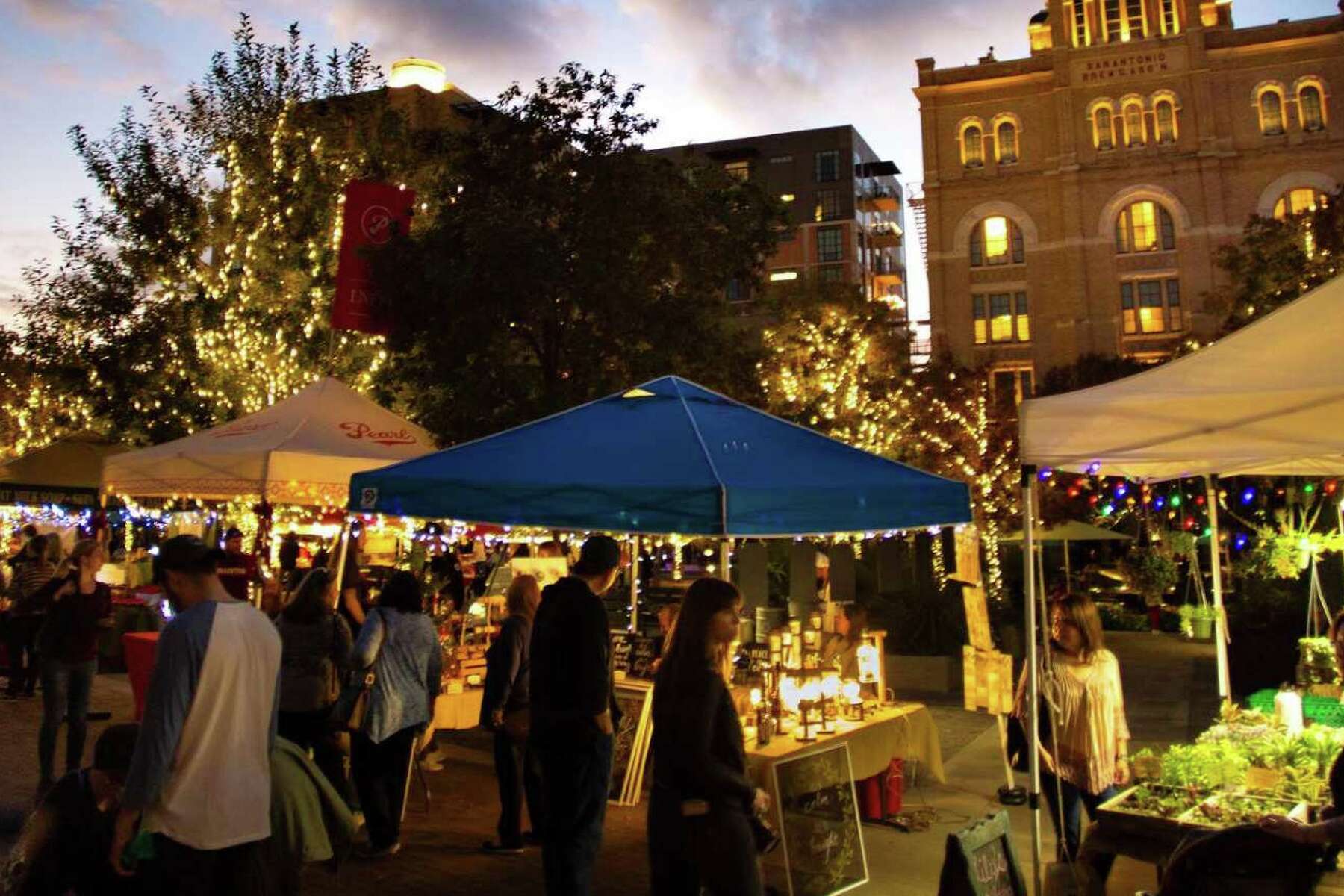 2022 San Antonio Christmas Showcase List Of Vendors Find Unique Gifts At These San Antonio Holiday Markets At The Pearl,  Esperanza, Shops At La Cantera, La Villita And More