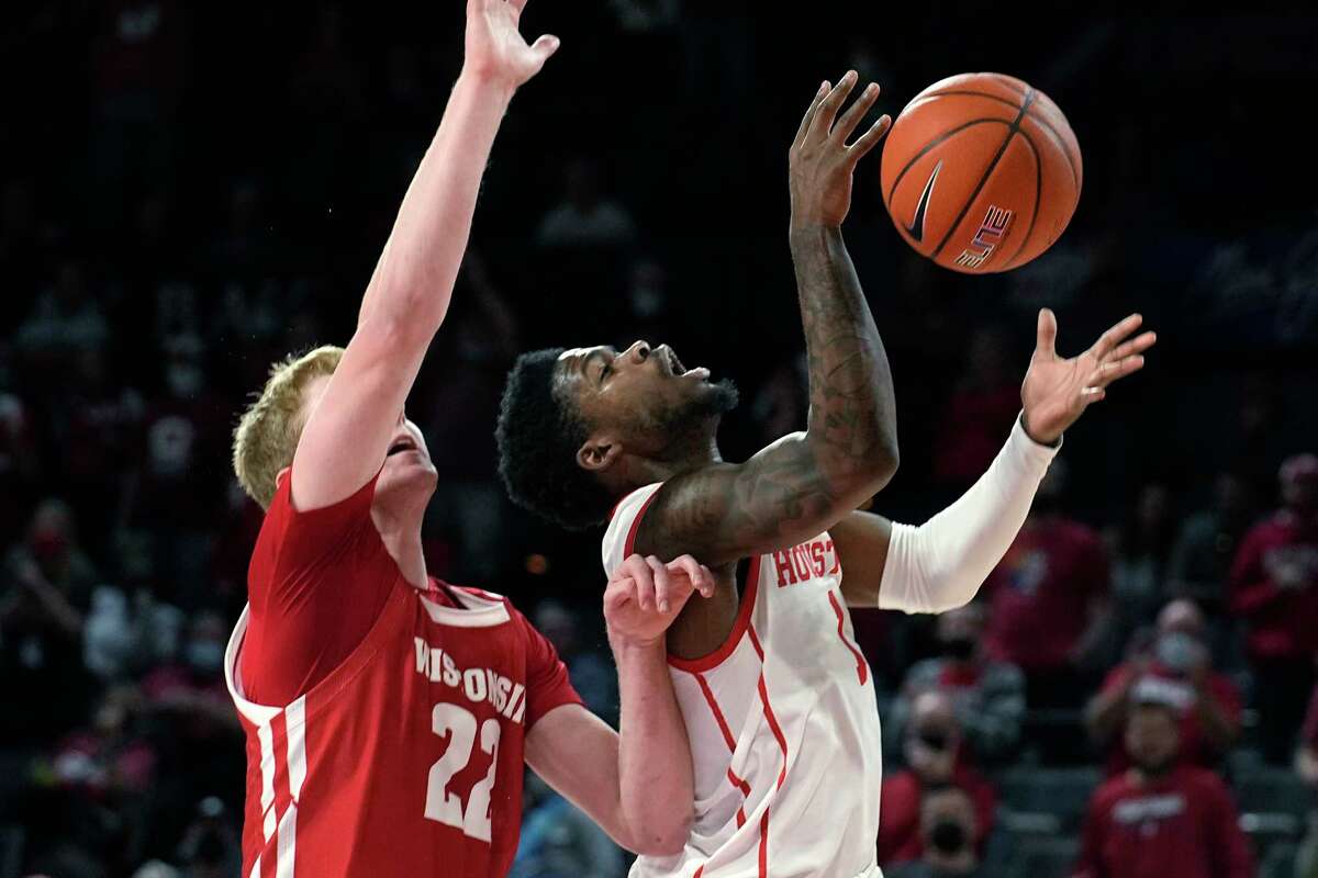 Slow start too much for UH to overcome in loss to Wisconsin at Maui ...