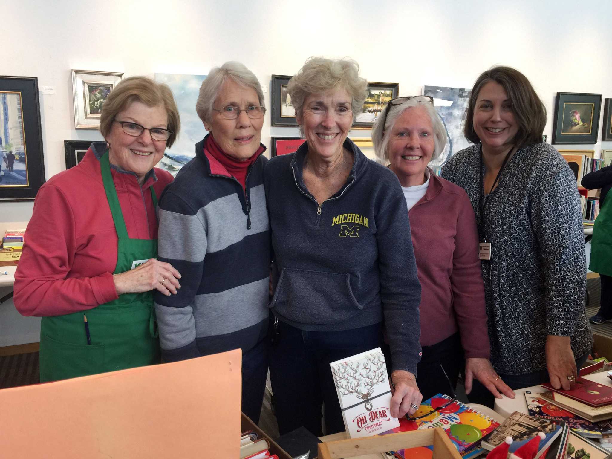 Wilton Library Lines: Giving, holiday book sale, and a stroll - Vimarsana News
