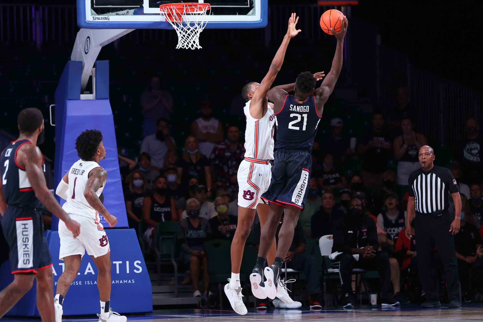 UConn men hold on for double-OT victory over Auburn in Battle 4 Atlantis opener - Vimarsana News