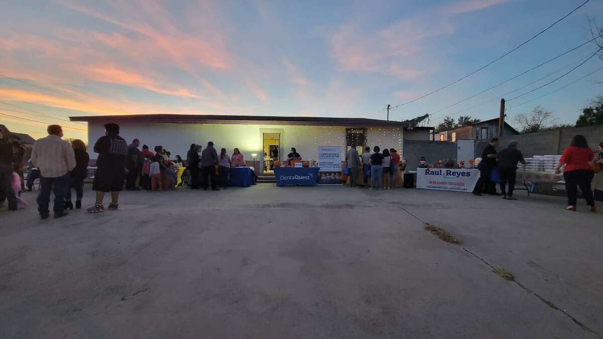 Webb County treasurer holds a Thanksgiving event in El Cenizo.