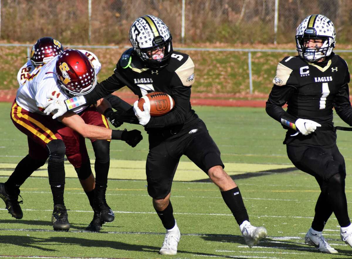 No. 2 St. Joseph football tops Trumbull to clinch topseed in Class L