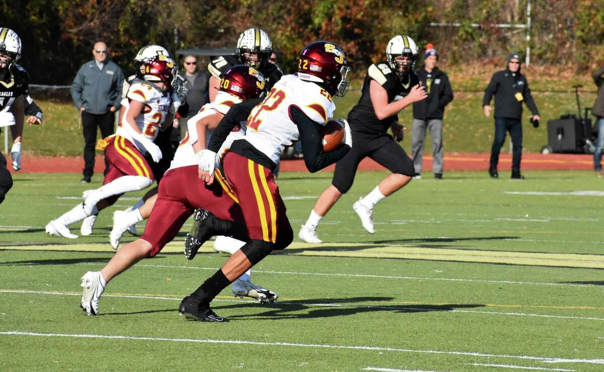 No. 2 St. Joseph football tops Trumbull to clinch topseed in Class L