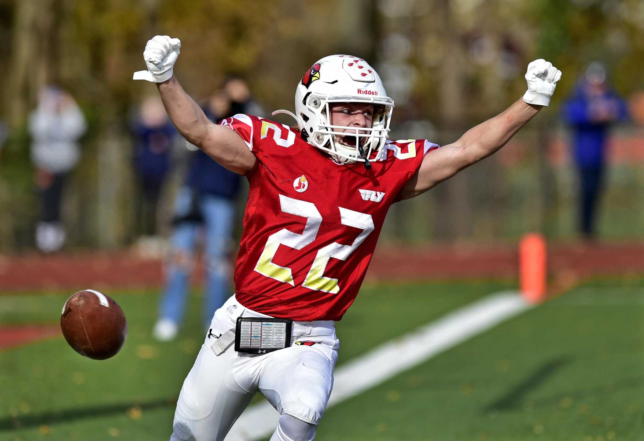 Running game, defense powers Greenwich football team past Stamford