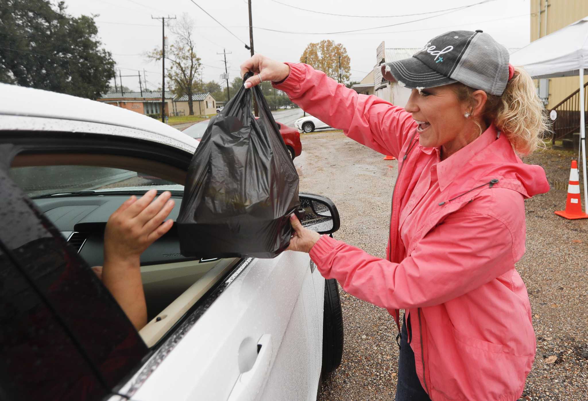 free-turkey-giveaways-in-houston-food-banks-for-the-holidays