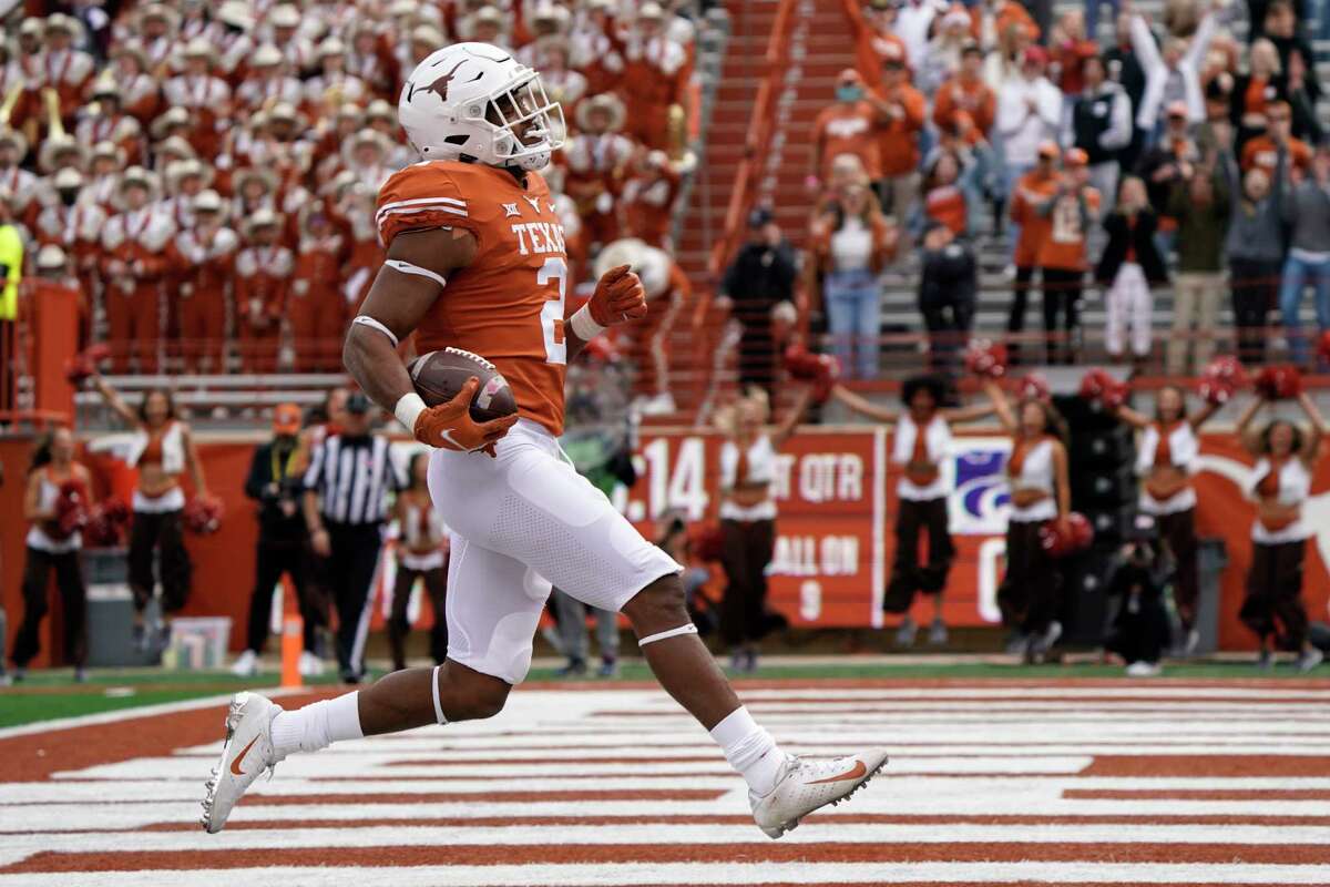 Texas Longhorns Reveal New Uniforms for the 2022 Football Season - Texas  Sneakers