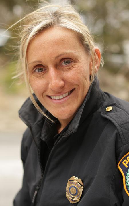 Lawsuit: Female detective claims Wilton retaliated after her gender discrimination complaint - Vimarsana News
