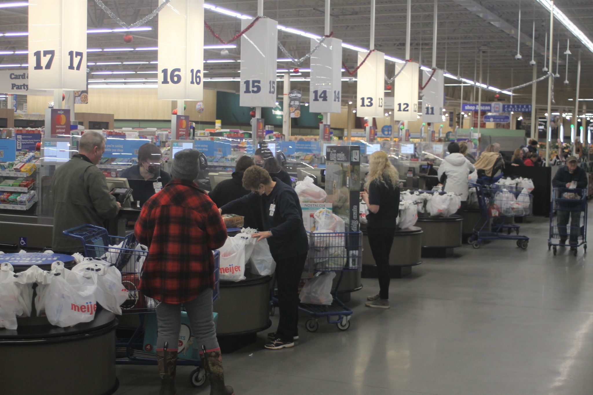 Photos: What Black Friday looked like in Manistee - Vimarsana News