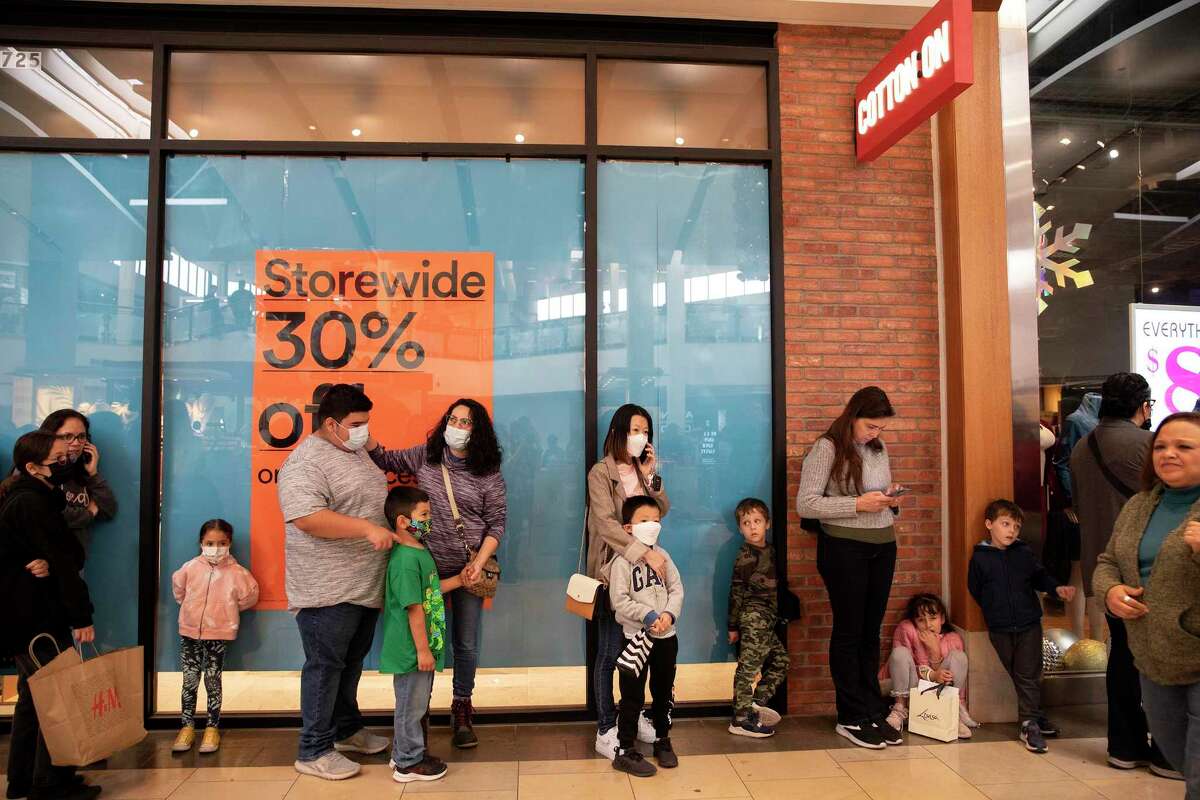 San Antonio shoppers flock to malls, stores for Black Friday