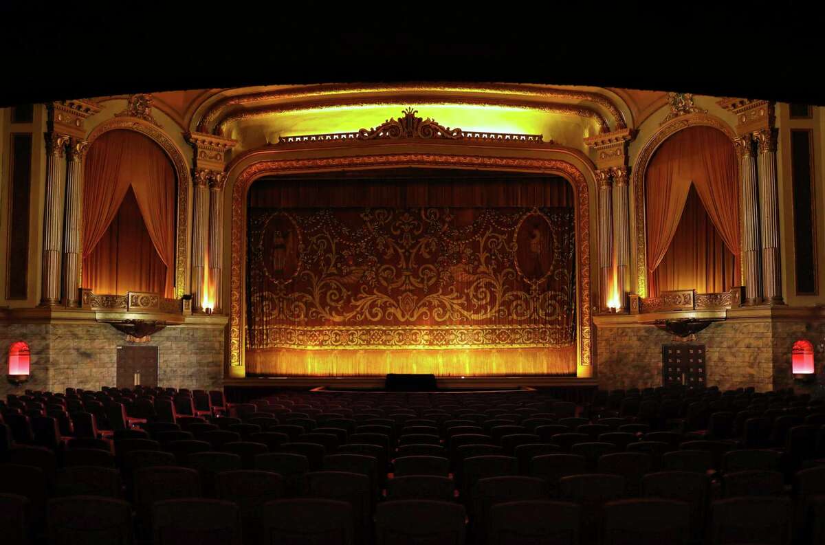 are there any movie theaters open in oregon are there any movie theaters open in oregon