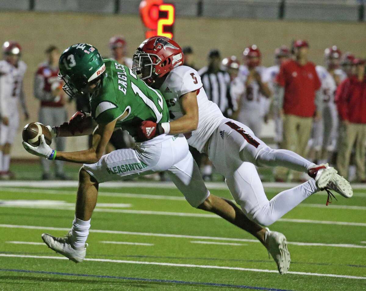 High school football Fredericksburg 28, Pleasanton 20