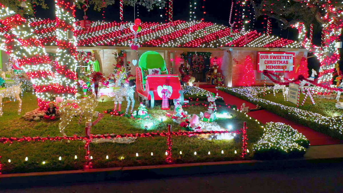 From a handmade steam train to the red, white and lime green lights, this display was worth a $50,000 cash prize.