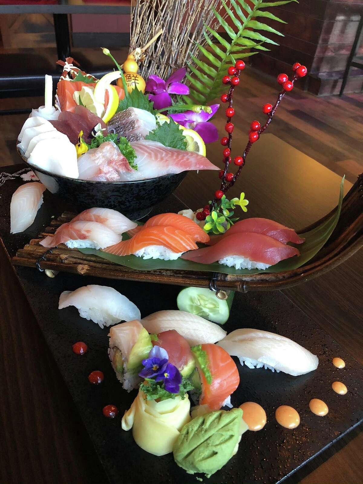 Catching up Sushi in Glenmont, food in north Albany