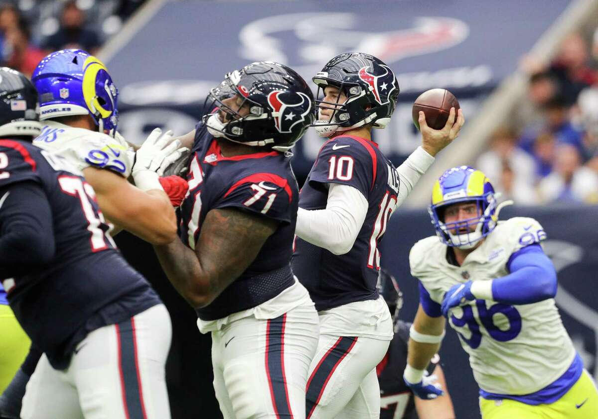 With Monday's trade between the Houston Texans and New England Patriots,  the Texans now have 10 picks in the 2022 NFL Draft.