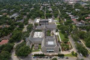 This wealthy Dallas church owns the most clergy homes in Texas