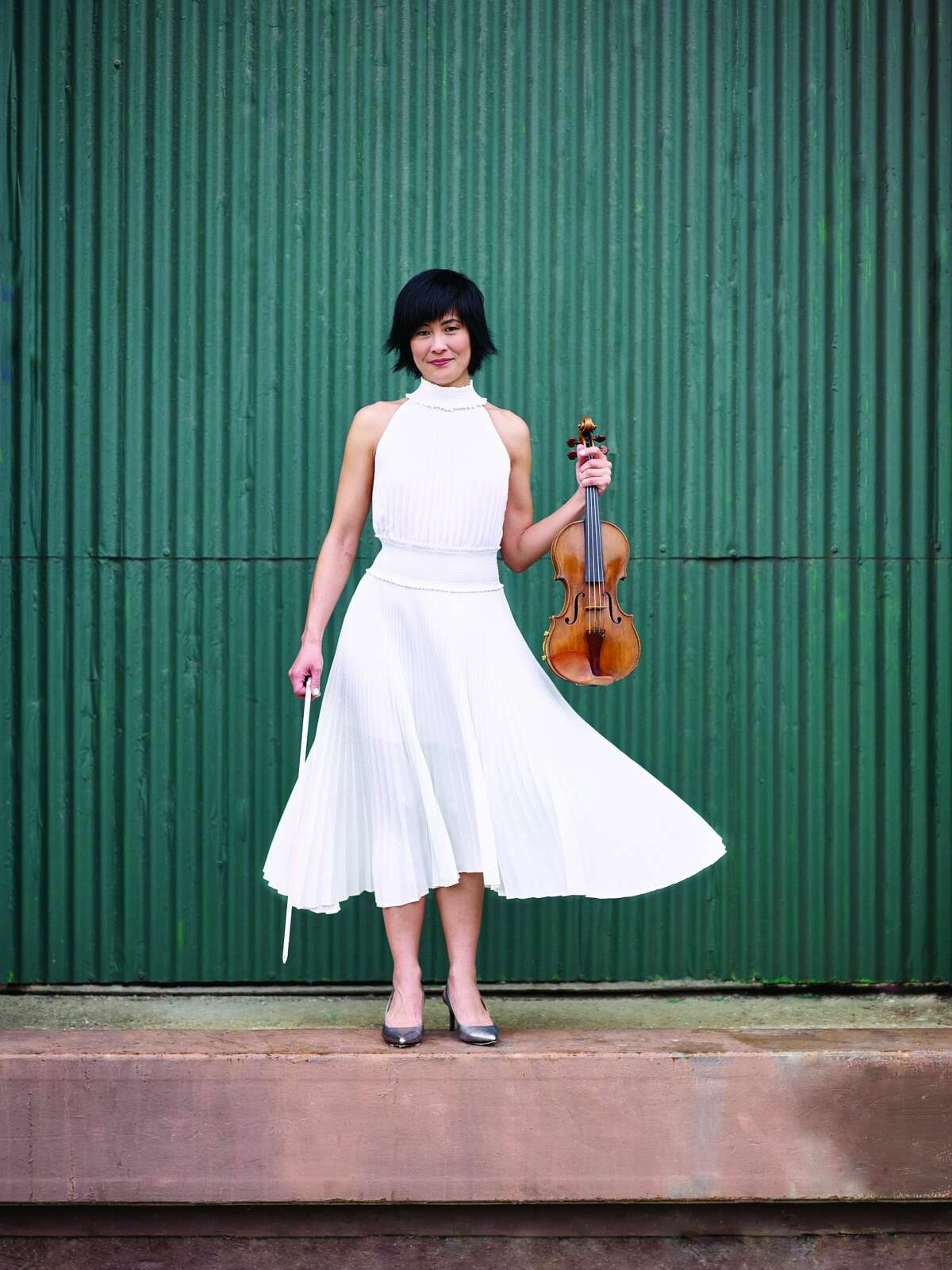 Violinist Jennifer Koh (photo: Jurgen Frank)