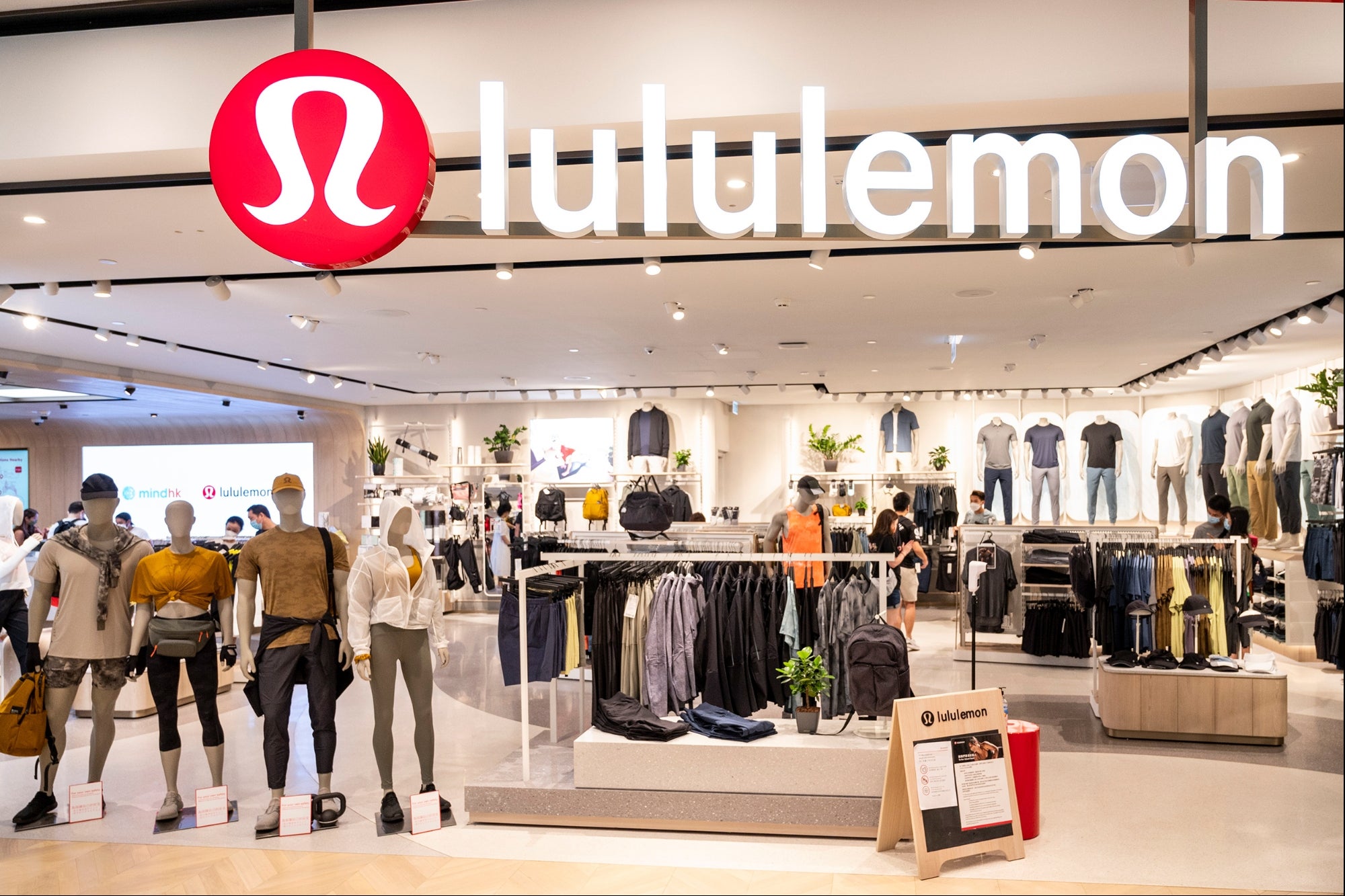 Lululemon's Warehouse Sale July 2020: How To Shop It Like A Pro