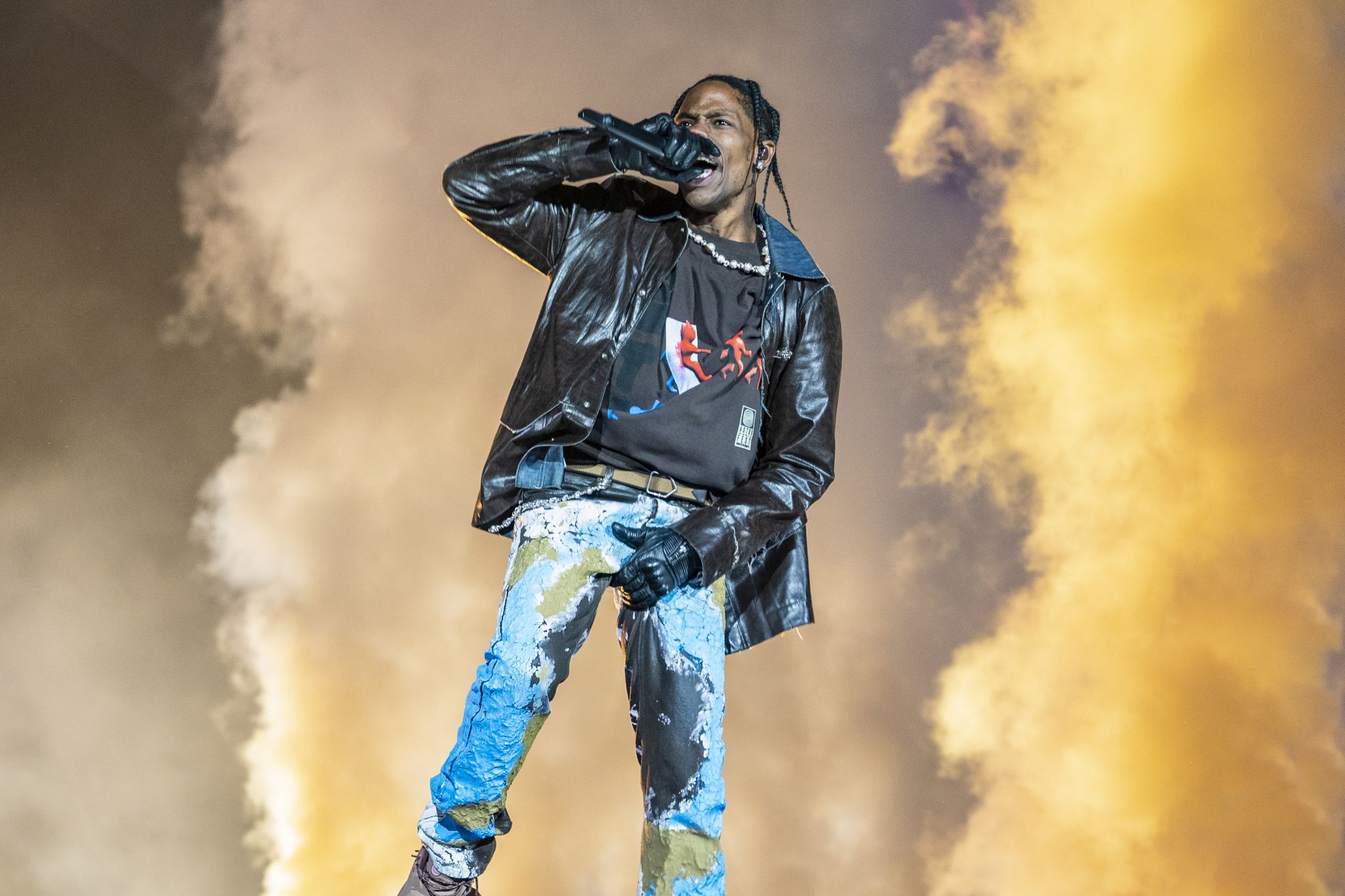 Travis Scott, Live Nation hire prominent lawyers for Astroworld cases - Vimarsana News