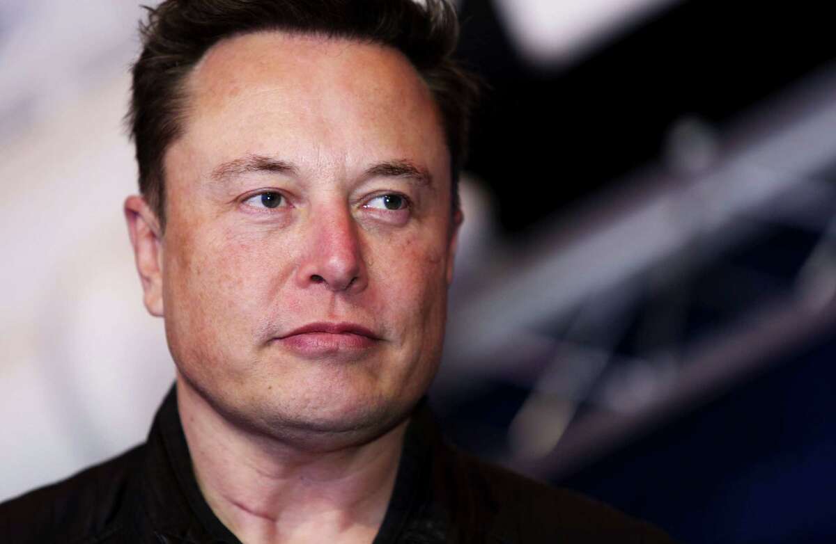 CEO Elon Musk is warning of problems at SpaceX.
