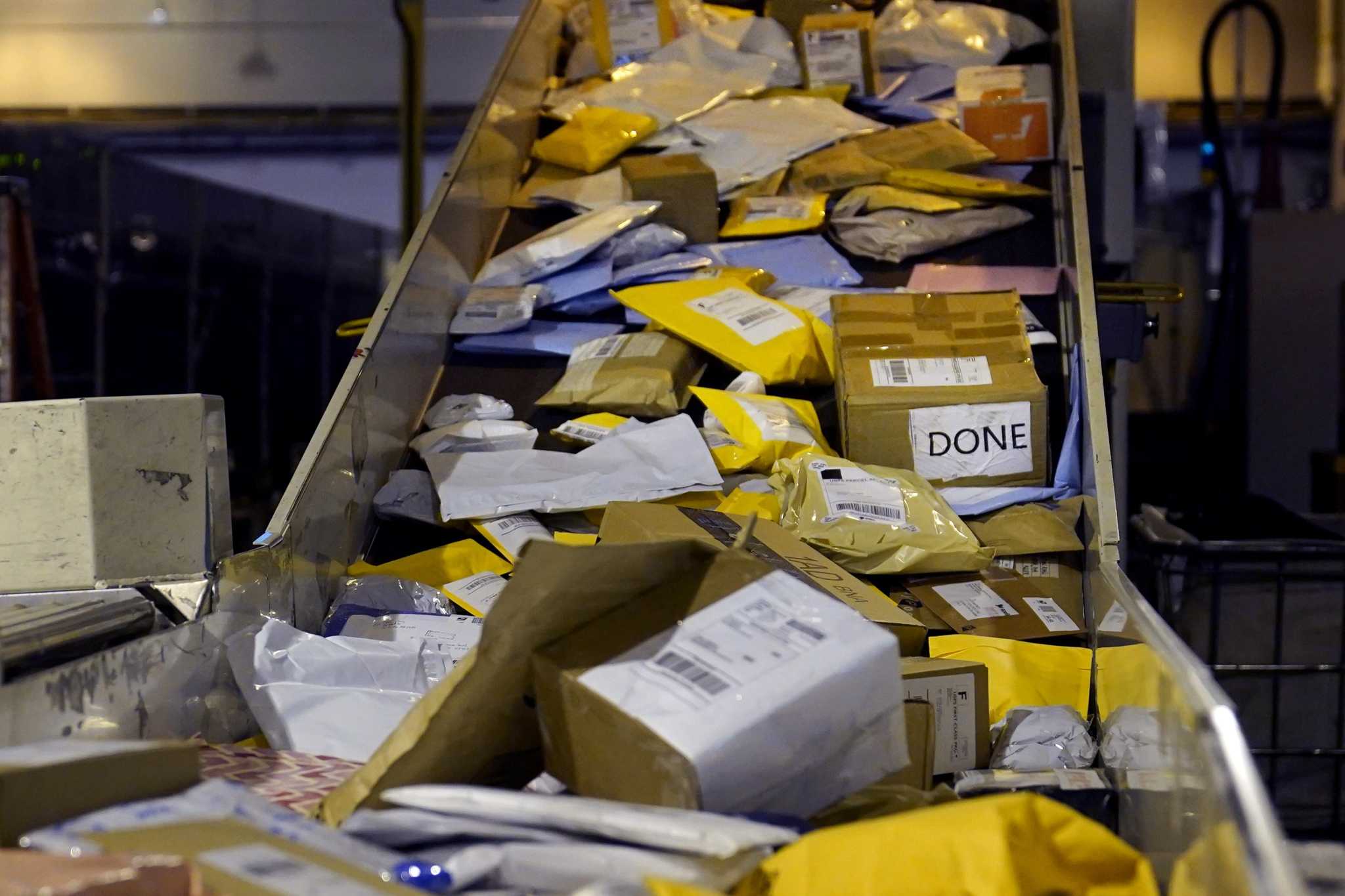 Package Slow For Christmas Usps 2022 The Holiday Shipping Deadline Is Closing In: Here's What To Know - Ct  Insider