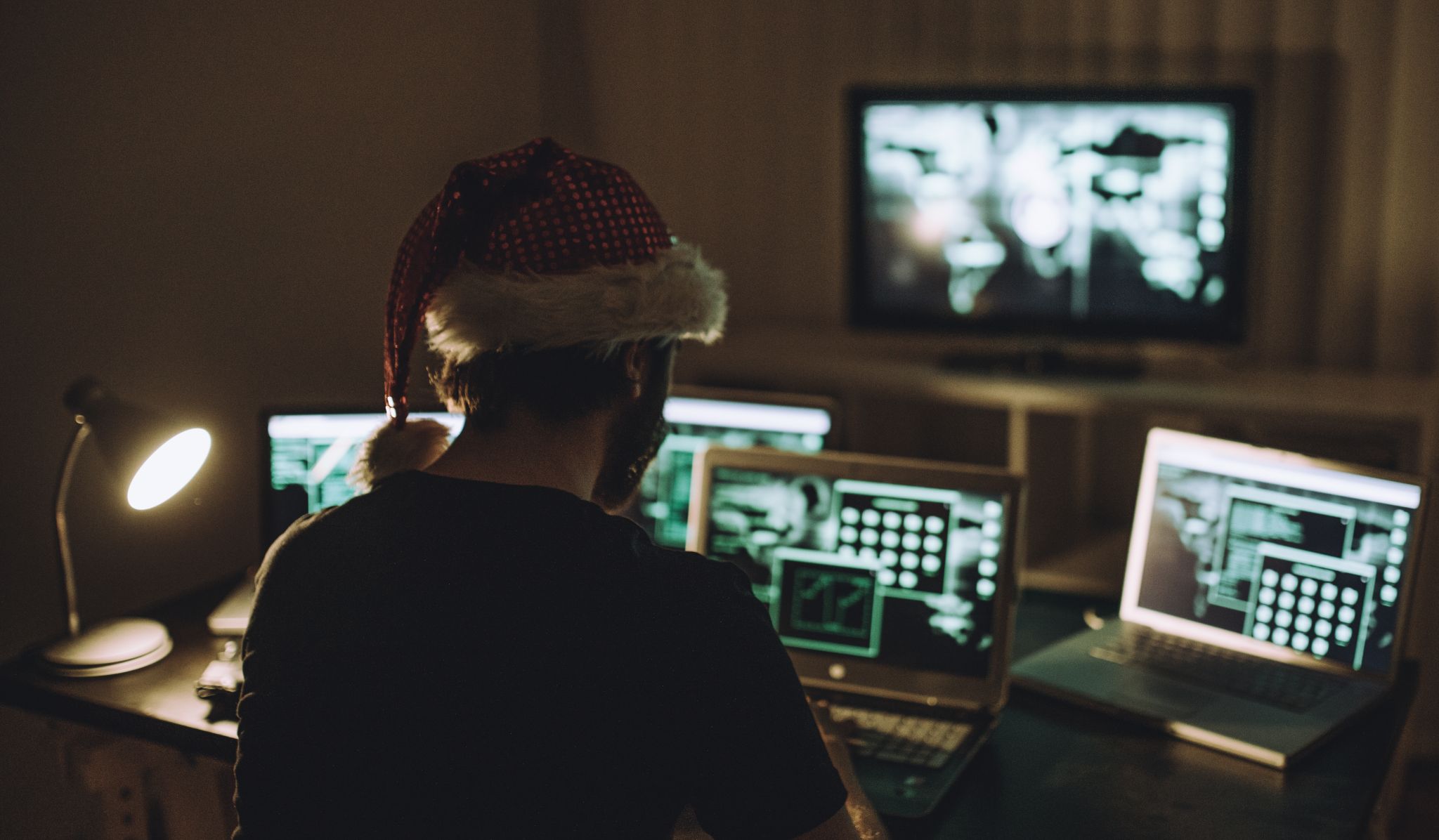 FBI warns of holiday scams ahead of holiday season - Vimarsana News