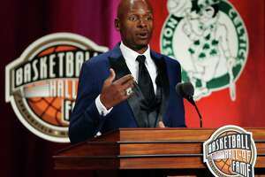 Before his record falls, Ray Allen praises Steph Curry: ‘In a lane of his own’