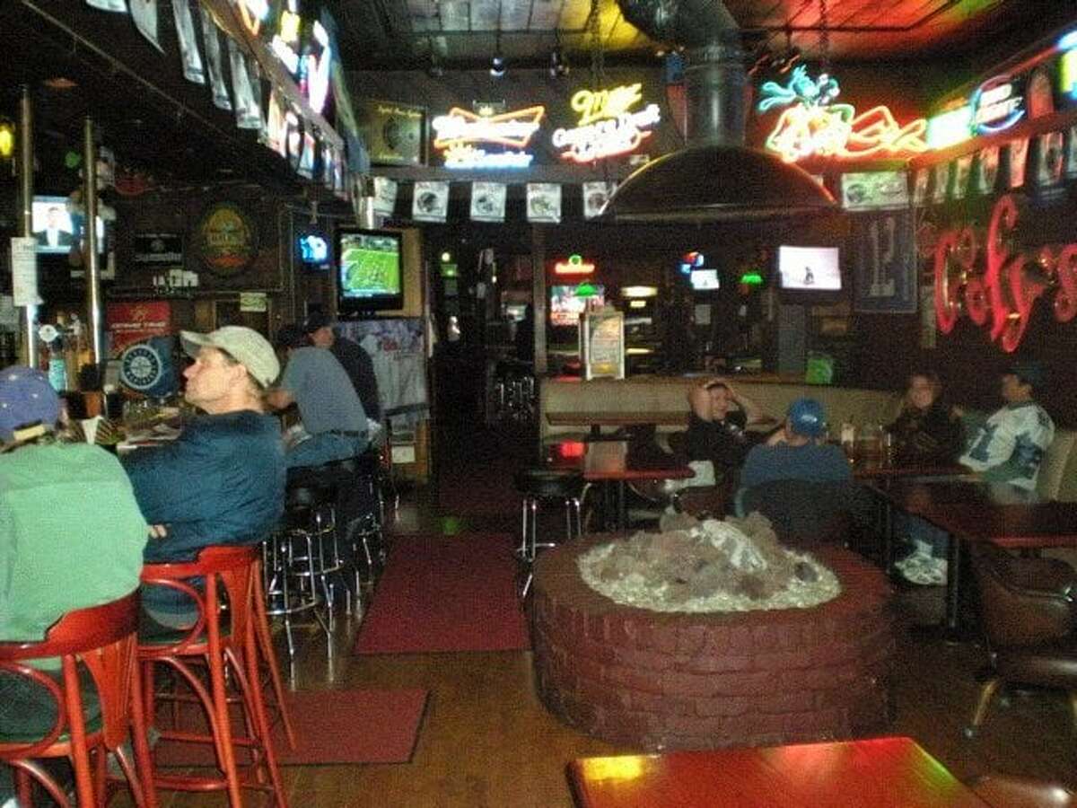 Goofy's Bar in Seattle's Crown Hill neighborhood closes its doors after