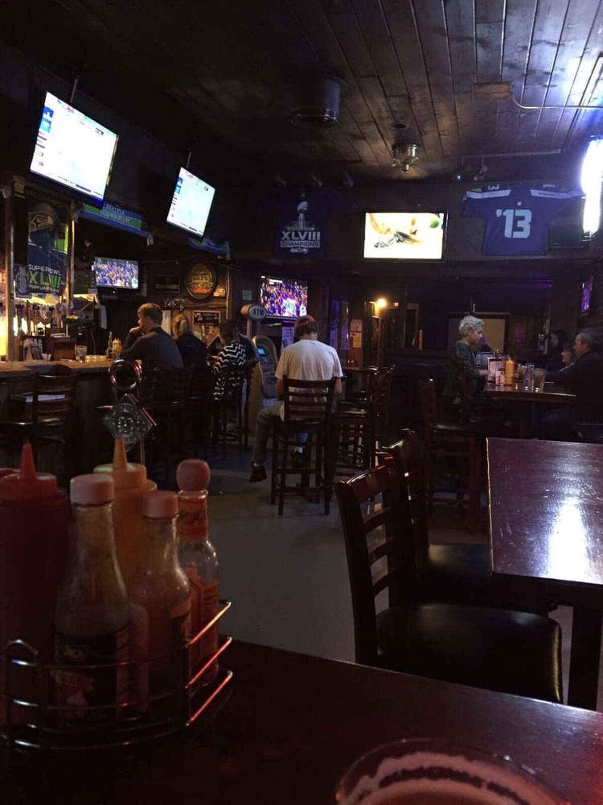 Goofy's Bar in Seattle's Crown Hill neighborhood closes its doors after