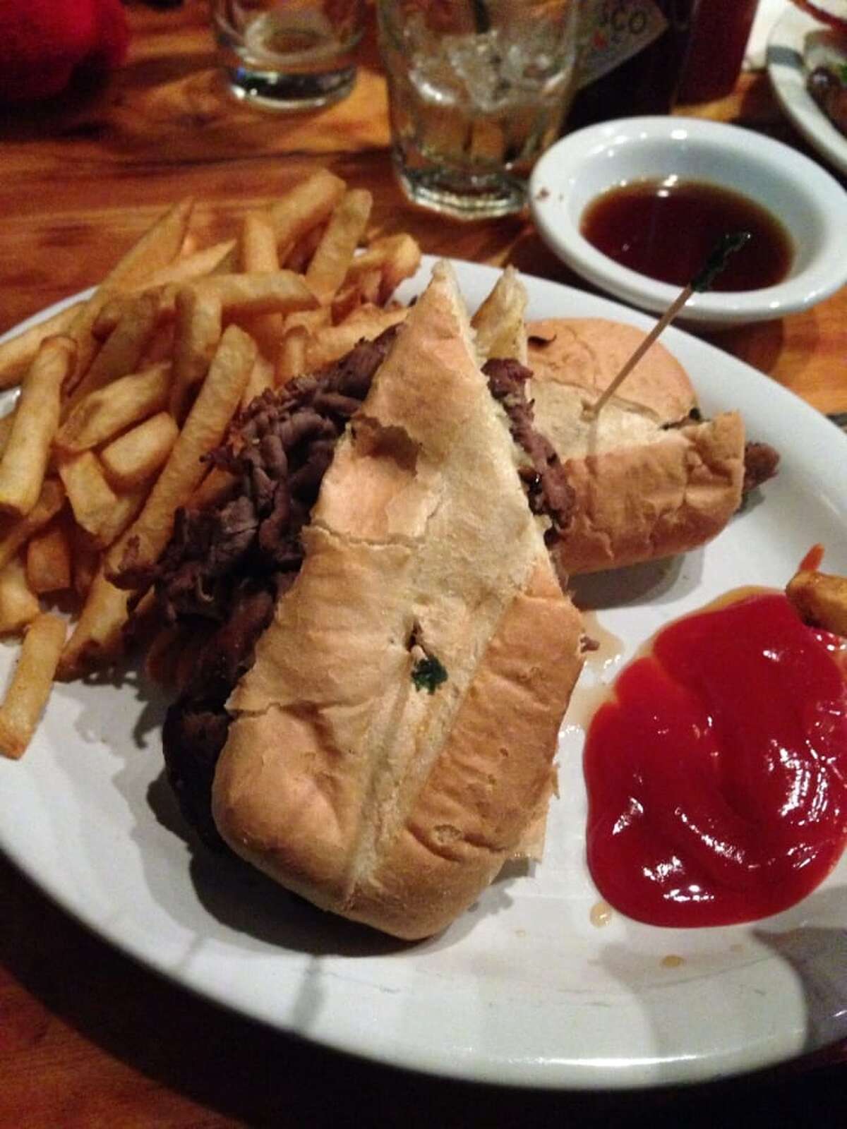 Goofy's Bar in Seattle's Crown Hill neighborhood closes its doors after