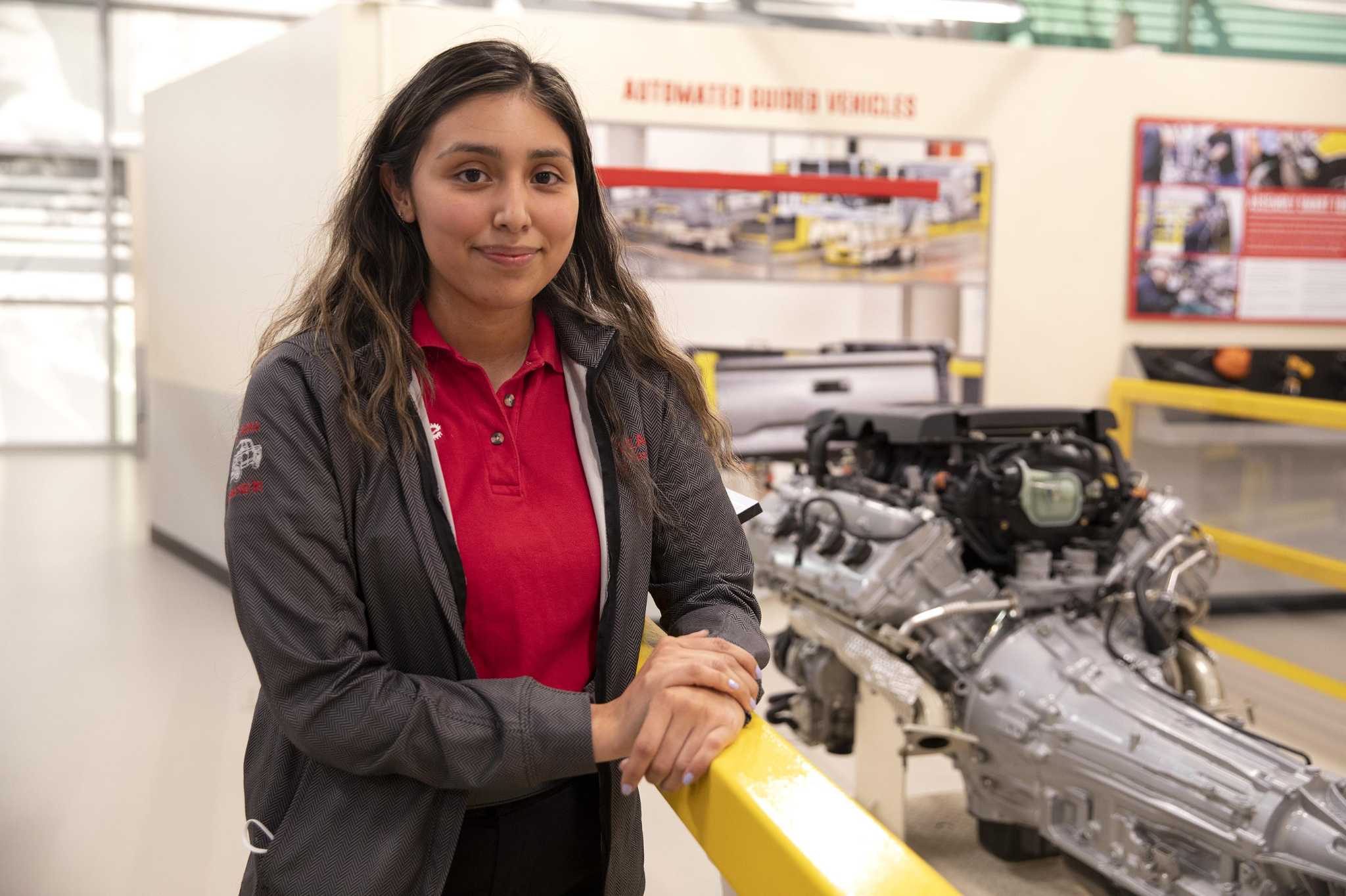 'Diversity is so valuable': Women a growing presence in San Antonio manufacturing - Vimarsana News