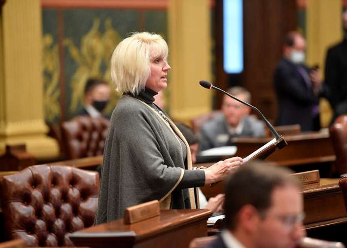 Rep. Annette Glenn, R-Midland, on Wednesday led the Michigan House in recognizing the 80th anniversary of the Civil Air Patrol.