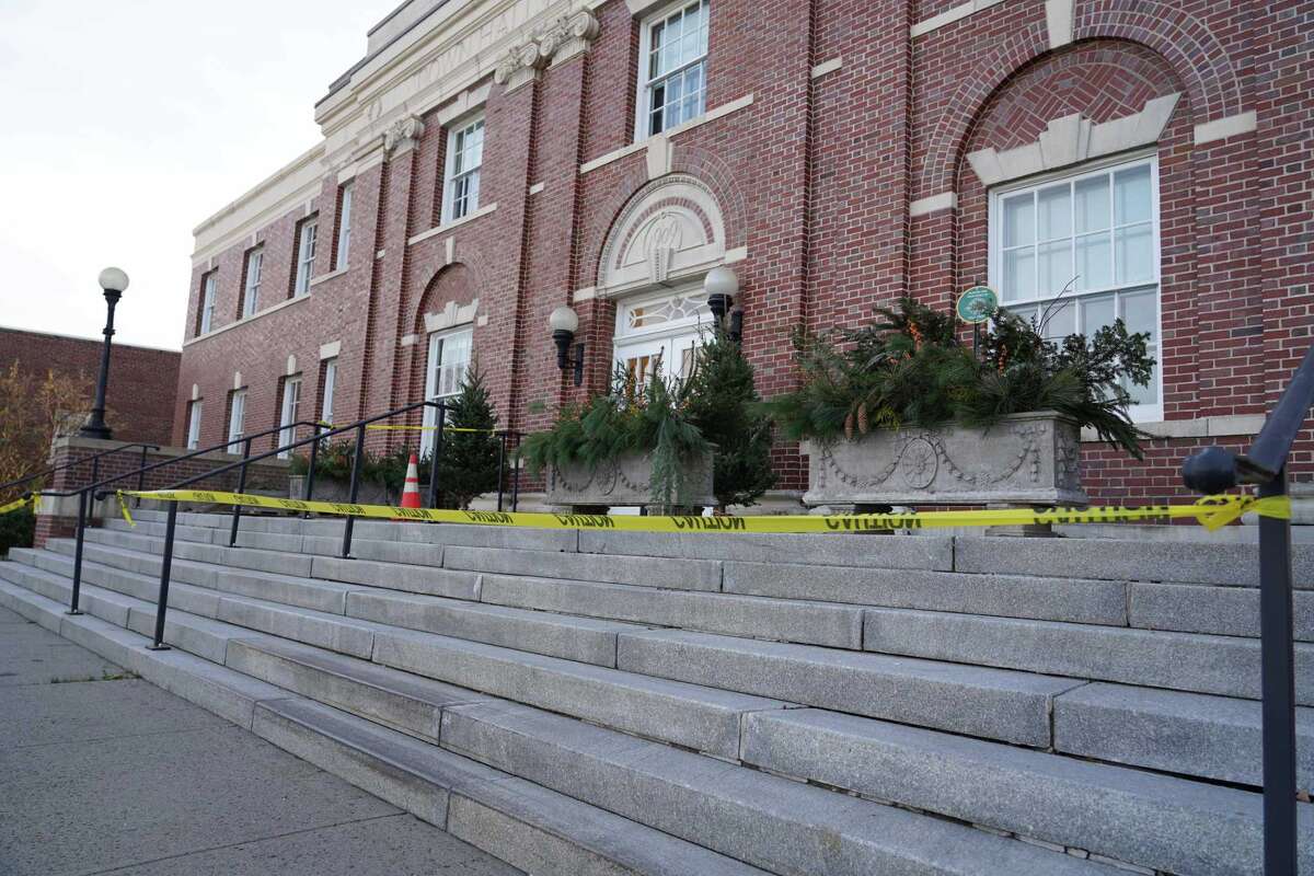 New Canaan Town Hall stairs need taking up, built on sand