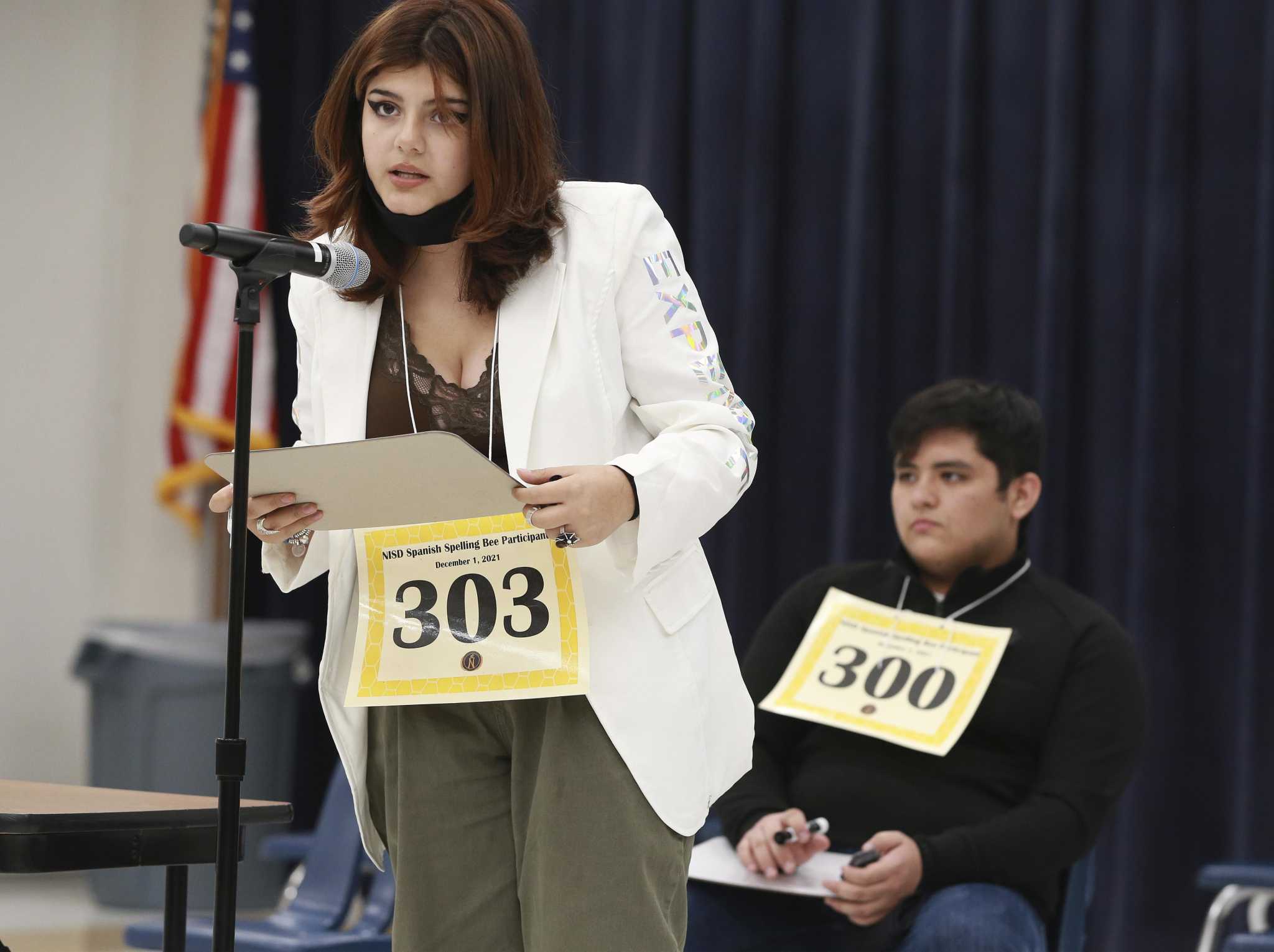 That buzz you hear in San Antonio? It's the growing popularity of Spanish spelling bees - Vimarsana News