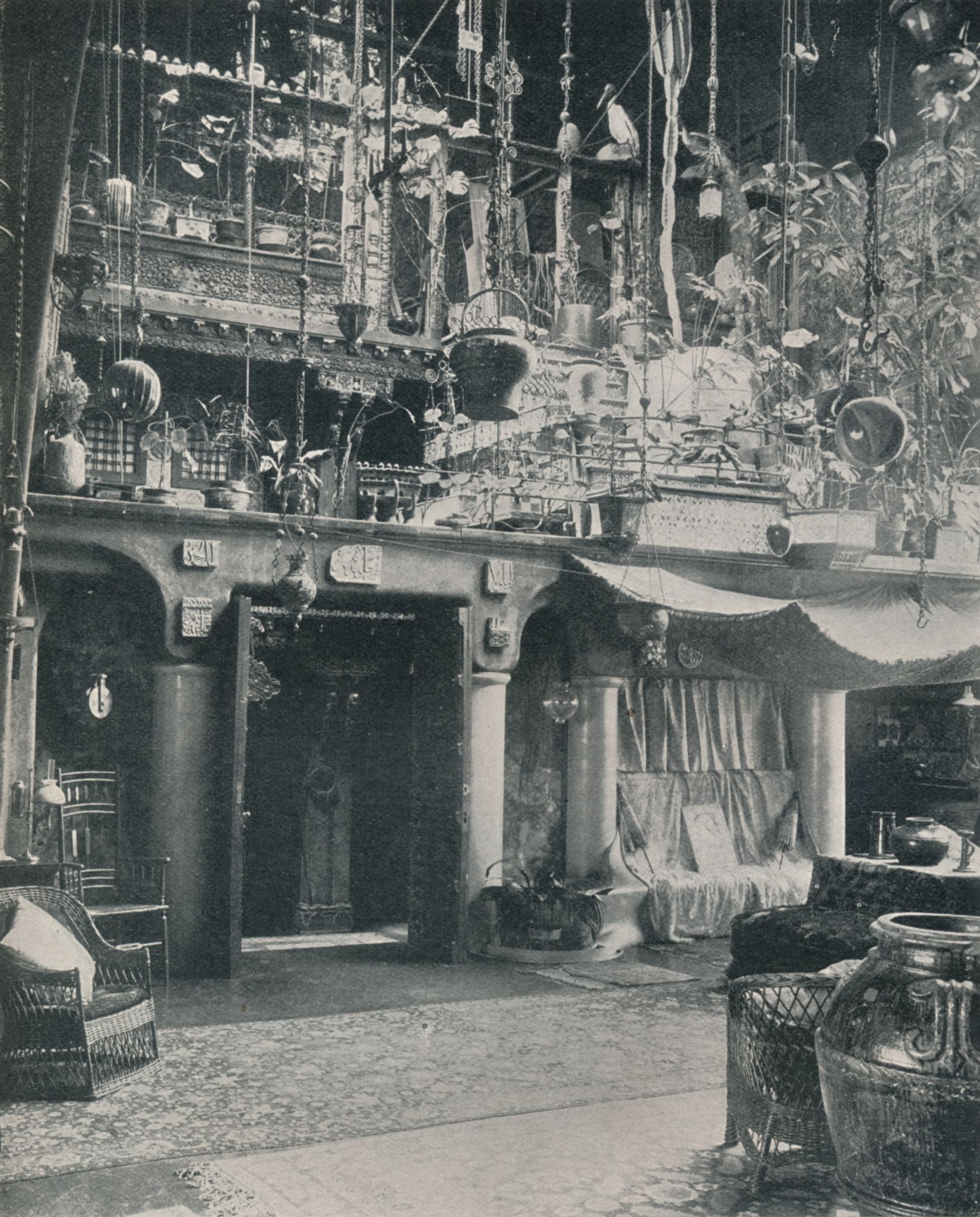 Holy Cow! History: Tiffany's extreme White House makeover - Vimarsana News