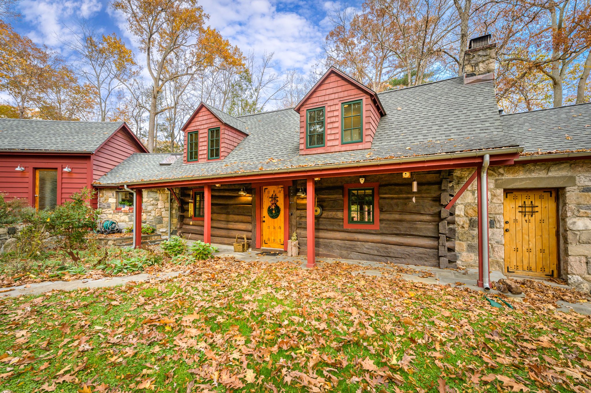Stamford log cabin owned by Mt. Rushmore sculptor listed for over $1M - Vimarsana News