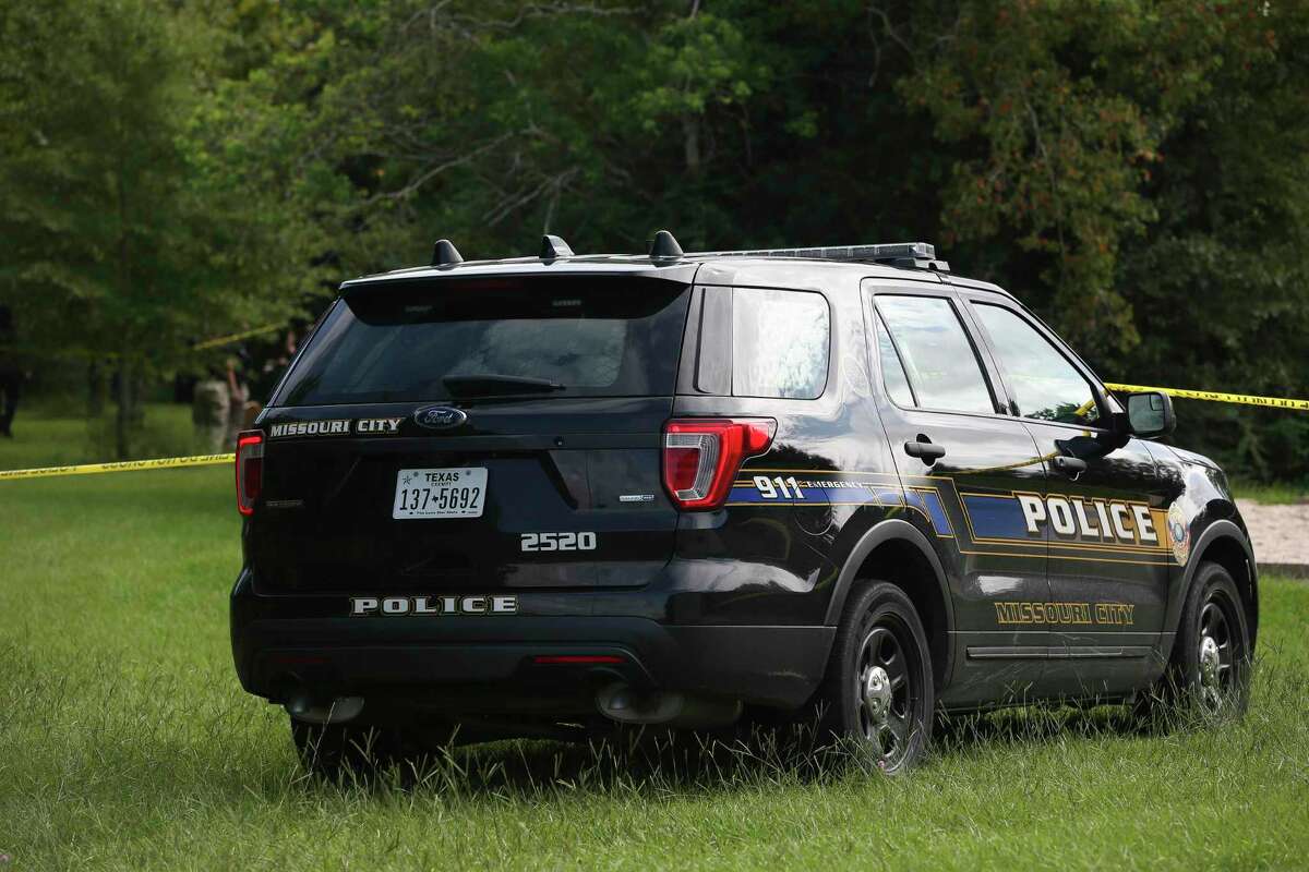 File photo shows Missouri City police investigating a crime scene in September 2018.