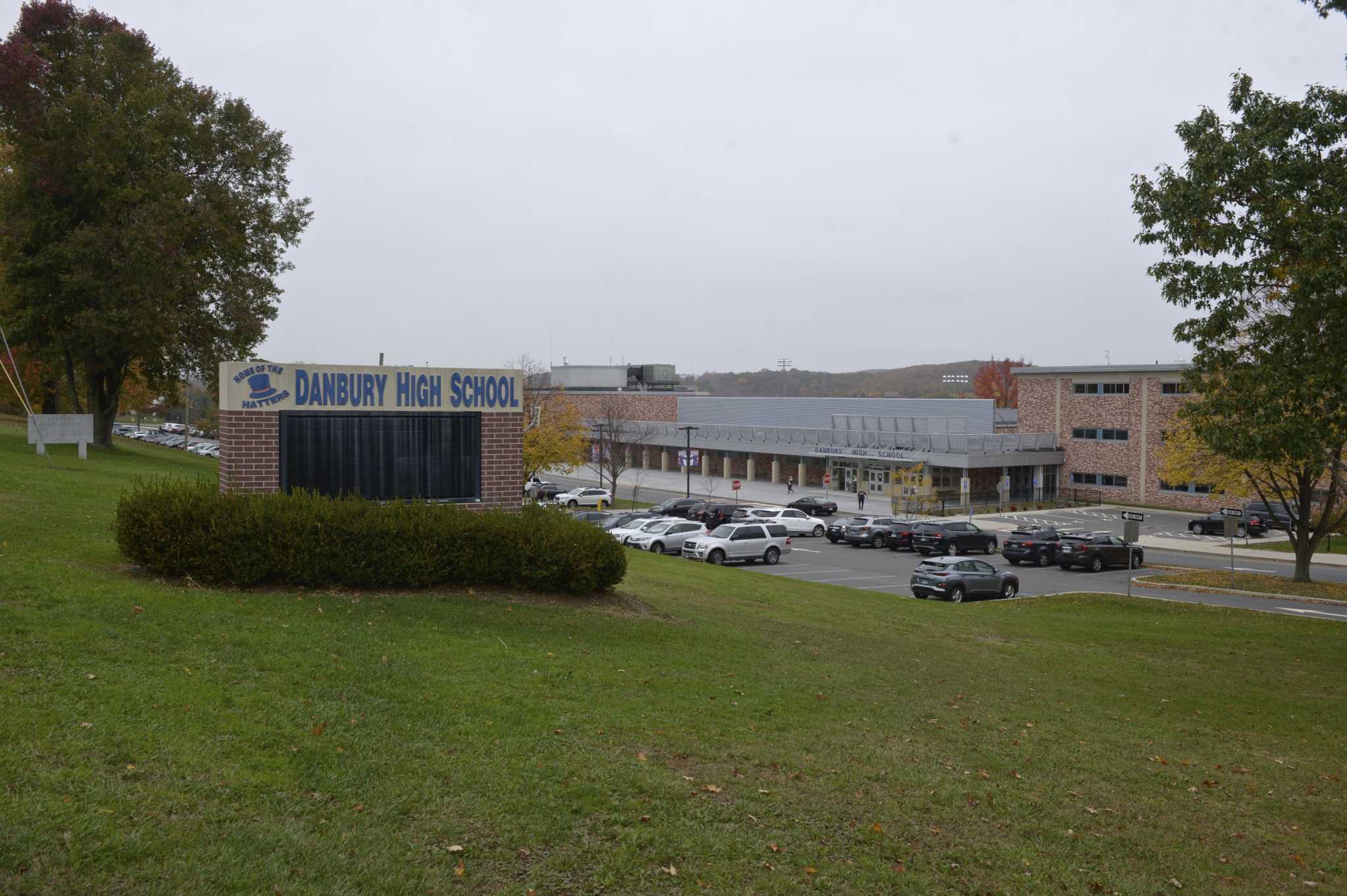 Danbury High School dismisses early after unfounded report of shooting, two 'not credible threats' - Vimarsana News