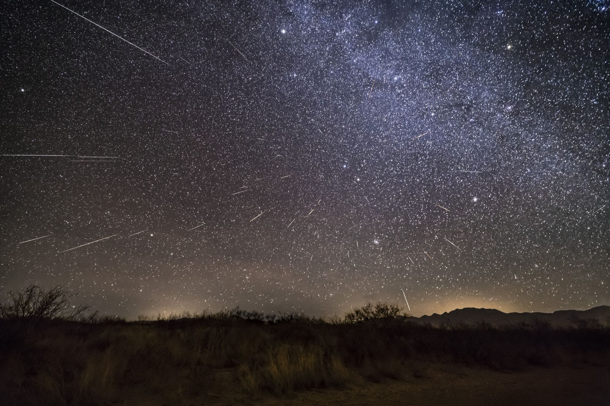 A last-chance comet, meteors and planets, oh my - Vimarsana News